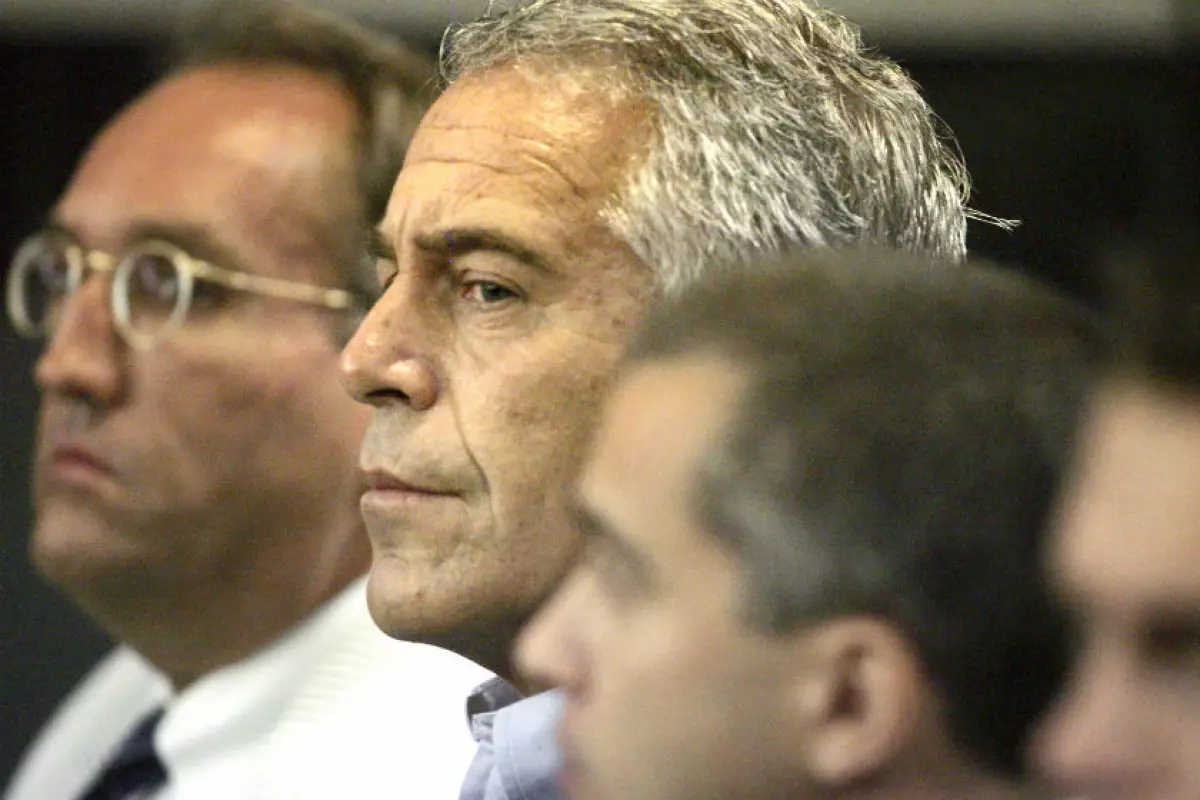 As Congress returns, so does the Epstein scandal